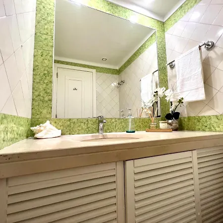 Seaside: Relaxing Peaceful With Large Pool Apartman Cascais