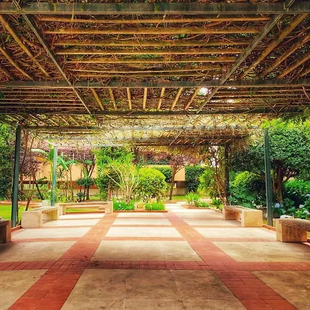Seaside: Relaxing Peaceful With Large Pool Apartman