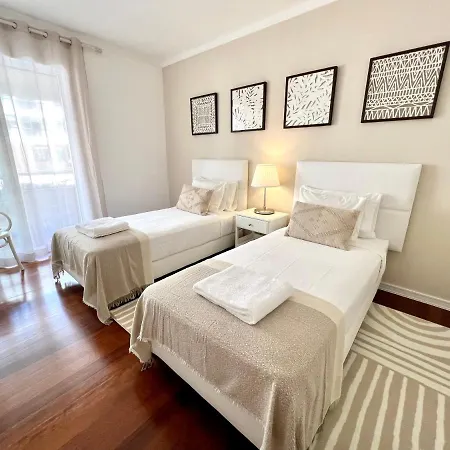 Seaside: Relaxing Peaceful With Large Pool Apartman Cascais